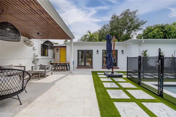 Backyard, Exterior