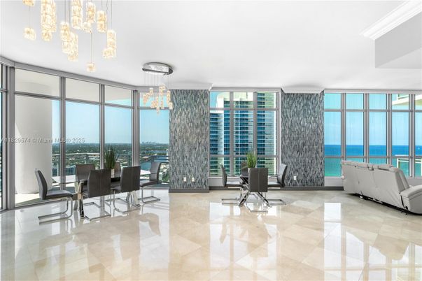 Chandelier, Dining room, Interior, Pendant Lights, Water