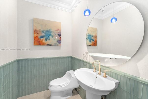 Bathroom, Interior, Pendant Lights