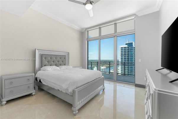 Bedroom, Interior, Water