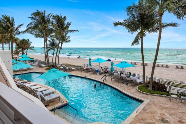 Exterior, Pool, Water