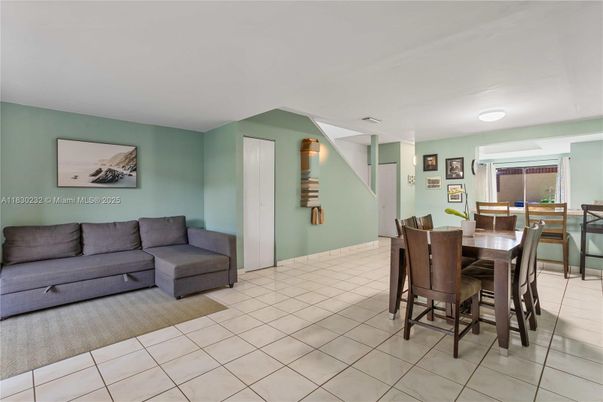 Dining room, Interior
