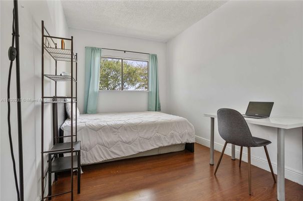 Bedroom, Home Office, Interior, Wood Texture Flooring