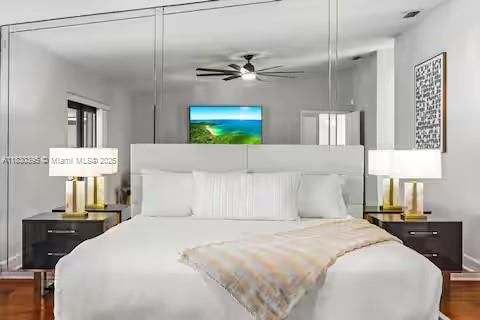 Bedroom, Interior, Pendant Lights, Wood Texture Flooring