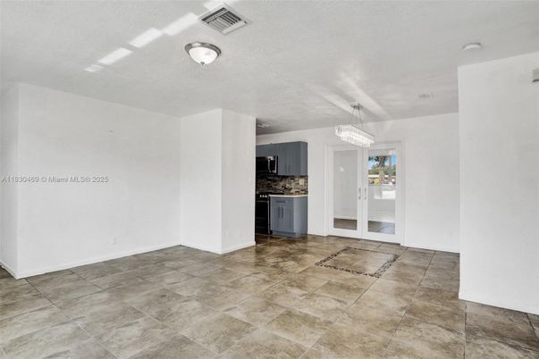 Chandelier, Empty room, Interior, Kitchen