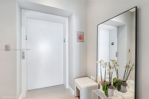 Elevator, Interior, Wood Texture Flooring