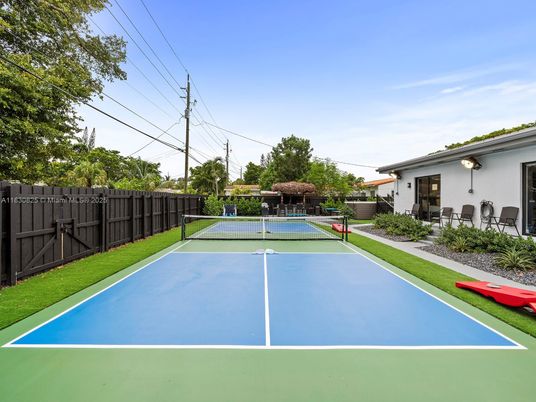 Exterior, Tennis Courts