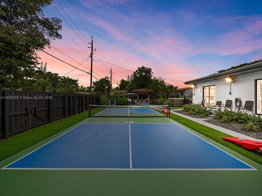 Exterior, Tennis Courts