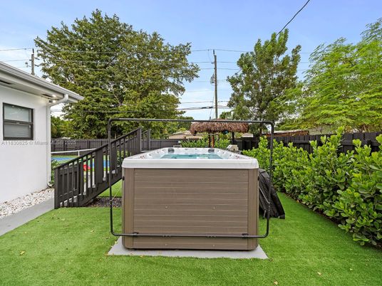 Backyard, Exterior, Hot Tub