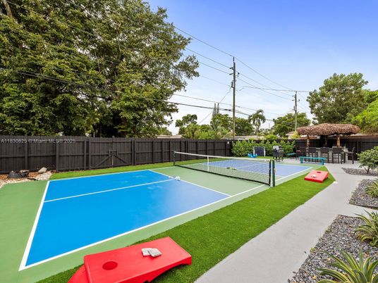 Exterior, Tennis Courts