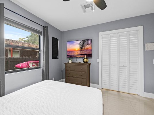 Bedroom, Interior, Water