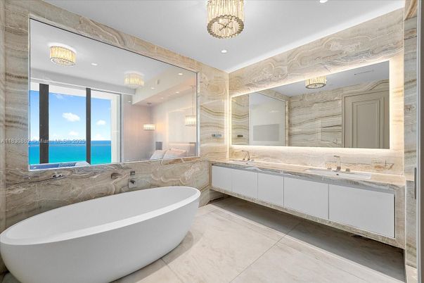 Bathroom, Dual Sink Vanities, Free Standing Baths, Glass Shower, Interior, Recessed Lighting, Water