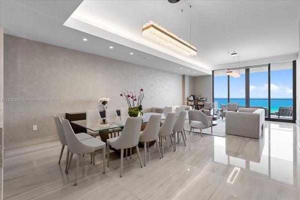 Chandelier, Dining room, Interior, Living room, Pendant Lights, Recessed Lighting, Water