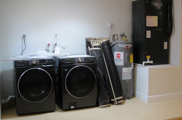 Interior, Washer