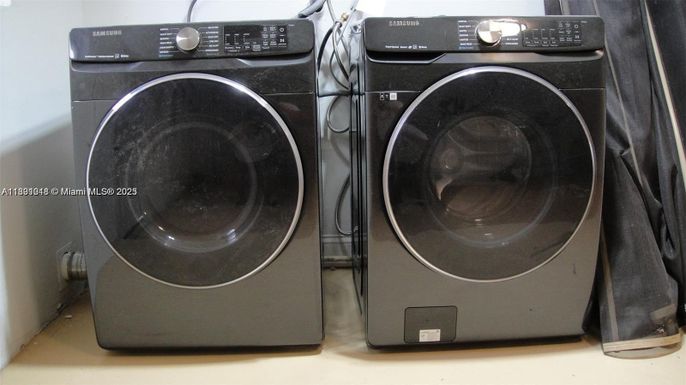 Interior, Washer