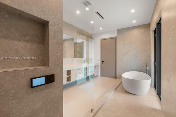 Bathroom, Free Standing Baths, Interior, Recessed Lighting