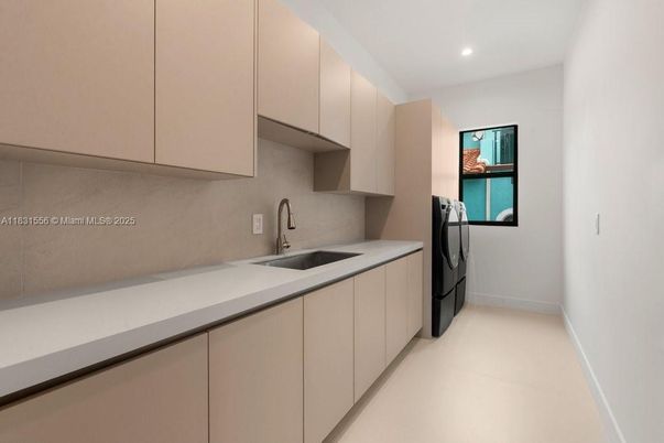 Interior, Recessed Lighting, Washer