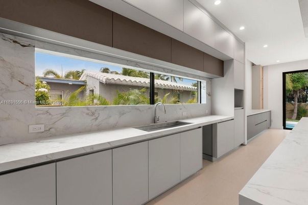 Interior, Kitchen, Marble Walls, Recessed Lighting