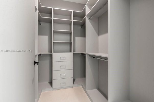 Interior, Walk-in Closets