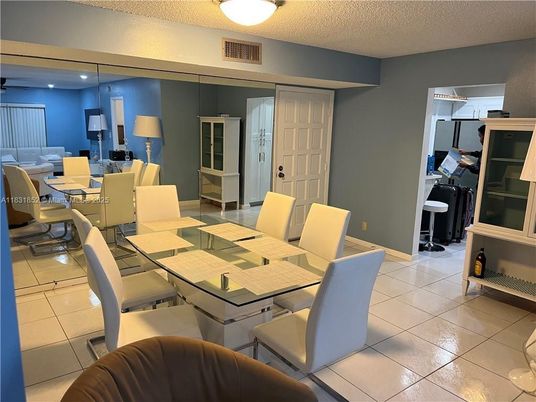 Dining room, Interior, Recessed Lighting