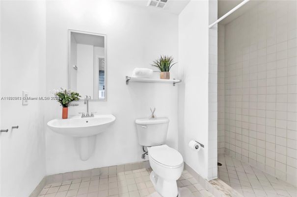 Interior, Utility Closets, Washer