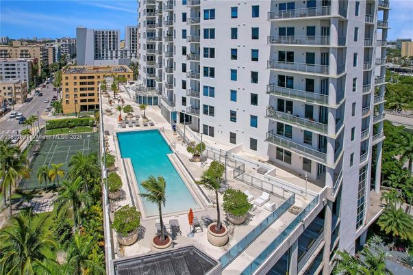 Exterior, Pool, Skyline