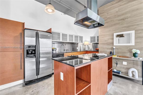 Interior, Kitchen, Pendant Lights, Stainless Steel Appliances