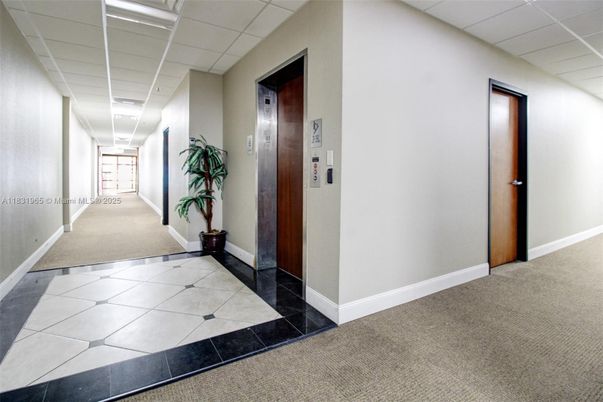 Elevator, Interior