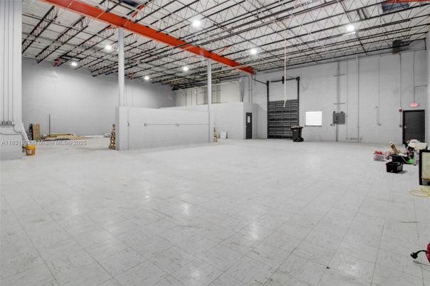 Empty room, Interior, Marble, Recessed Lighting
