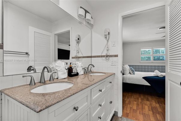 Bathroom, Bedroom, Dual Sink Vanities, Interior, Wood Texture Flooring