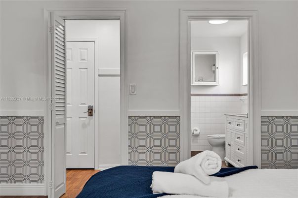 Bathroom, Interior, Recessed Lighting, Wood Texture Flooring