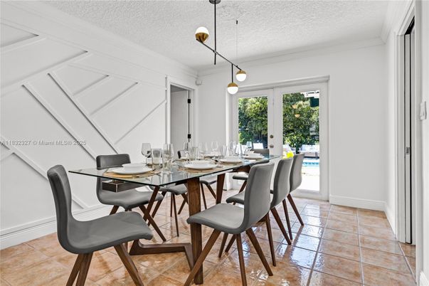 Dining room, Interior, Pendant Lights