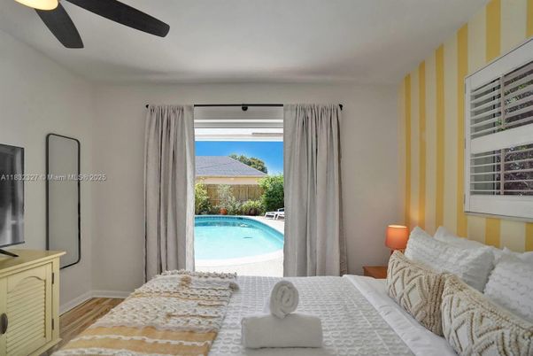 Bedroom, Interior, Pool, Water
