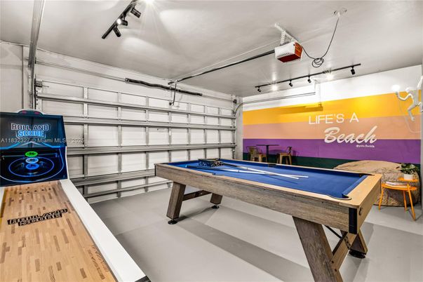 Billiard Table, Game Room, Garage, Interior, Wood Texture Flooring
