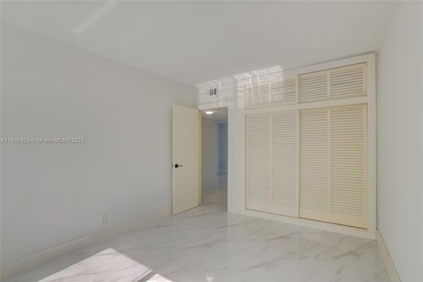 Empty room, Interior, Marble