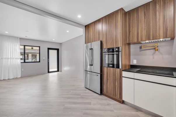 Interior, Kitchen, Recessed Lighting, Wood Texture Flooring