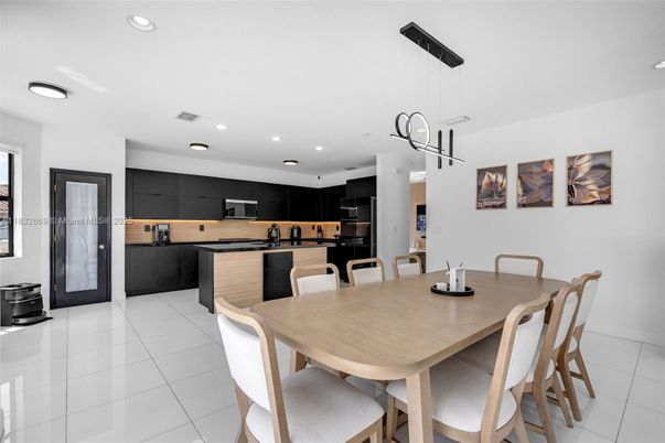 Dining room, Interior, Kitchen, Pendant Lights, Recessed Lighting