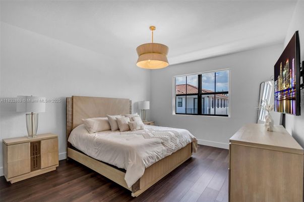 Bedroom, Interior, Pendant Lights, Wood Texture Flooring