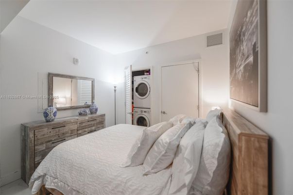 Bedroom, Interior, Utility Closets, Washer
