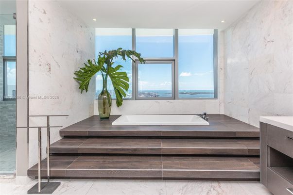 Bathroom, Interior, Marble, Marble Walls, Recessed Lighting, Water
