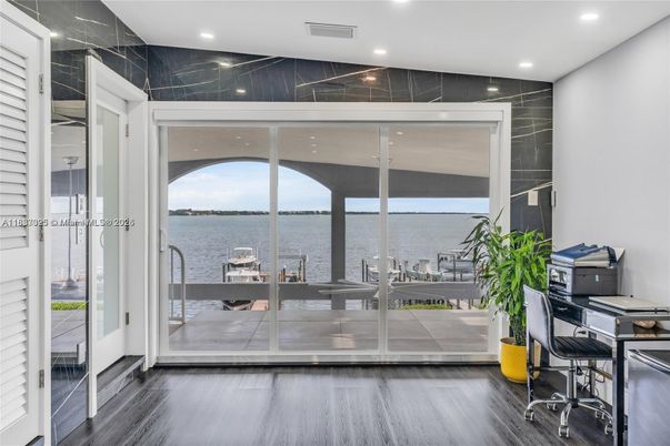 Home Office, Interior, Marble Walls, Recessed Lighting, Water, Wood Texture Flooring