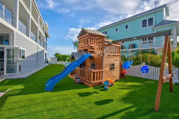 Backyard, Exterior, Playground