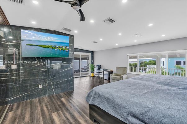Bedroom, Interior, Recessed Lighting, Water, Wood Texture Flooring