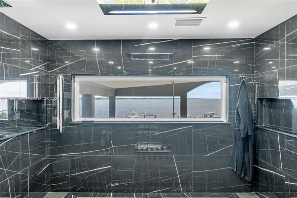 Bathroom, Interior, Marble Walls, Recessed Lighting, Water
