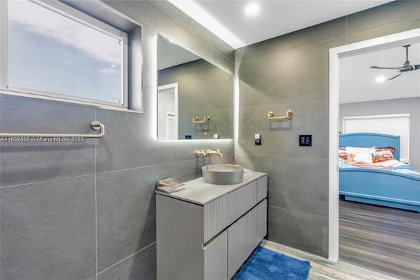 Bathroom, Interior, Recessed Lighting, Wood Texture Flooring