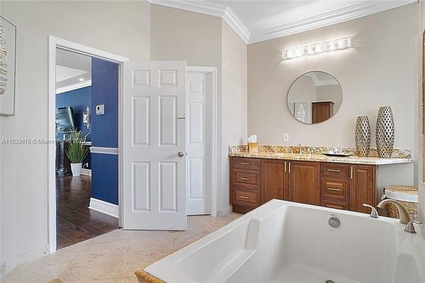 Bathroom, Dual Sink Vanities, Interior, Wood Texture Flooring