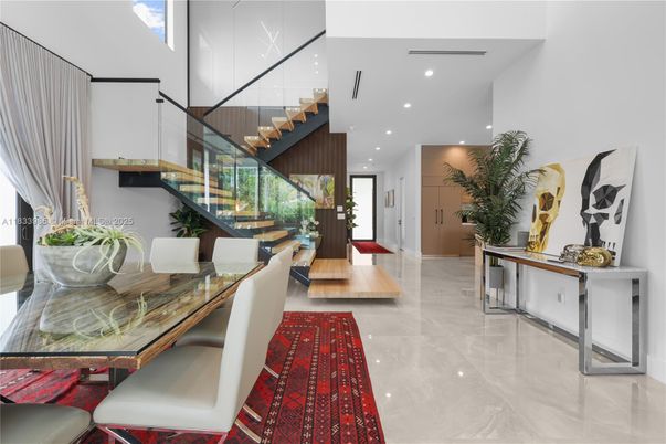 Dining room, Interior, Recessed Lighting