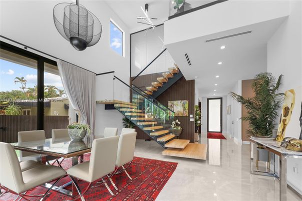 Dining room, Interior, Recessed Lighting