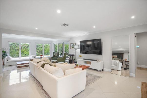 Interior, Kitchen, Living room, Recessed Lighting