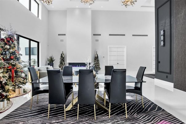 Chandelier, Dining room, Interior, Recessed Lighting